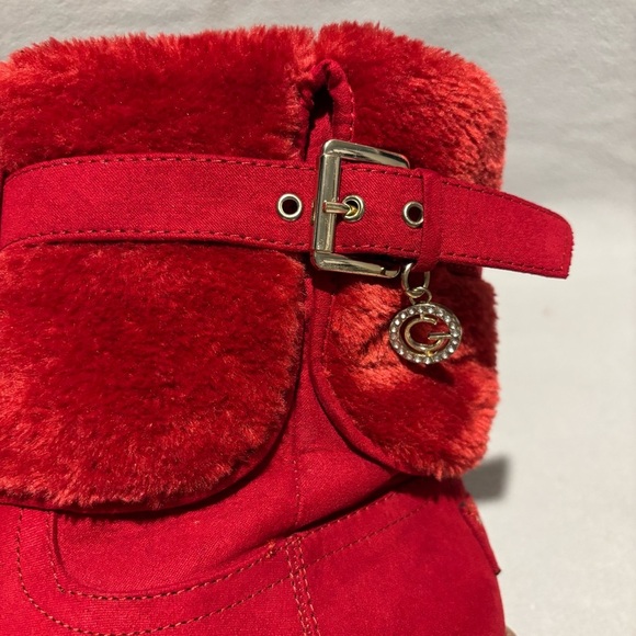 GBG Red Buckle Accent Cushioned Adlea Ankle Boots size 7 M - Picture 8 of 8